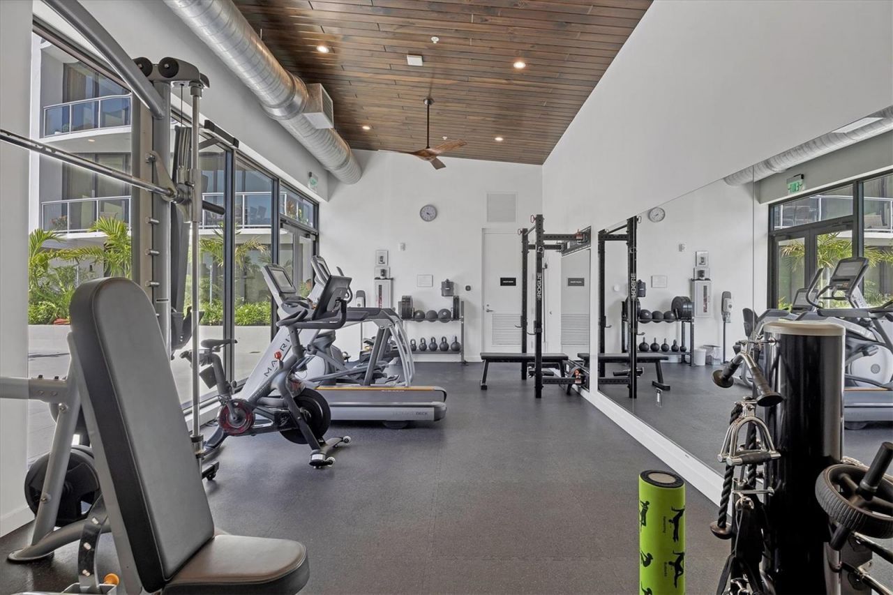 300 S Pineapple Avenue, Unit 302, Sarasota, FL 34236 Photo