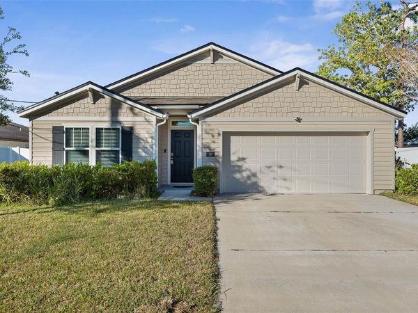 18 PACIFIC DRIVE, PALM COAST, FL 32164