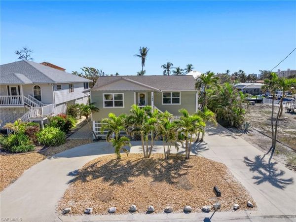 140 Curlew ST, FORT MYERS BEACH, FL 33931