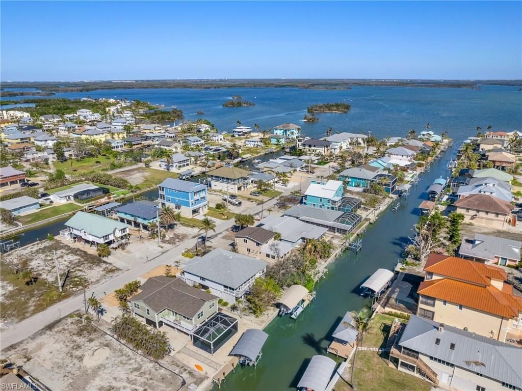 140 Curlew St, Fort Myers Beach, FL 33931 Photo