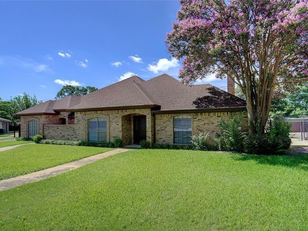 4857 Ledgestone Court, Fort Worth, TX 76132