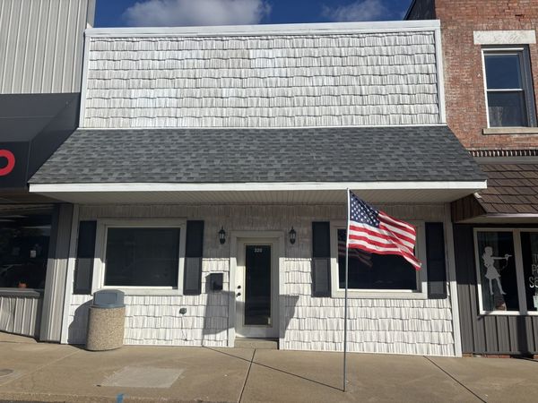 320 N Main Street, Roanoke, IL 61561