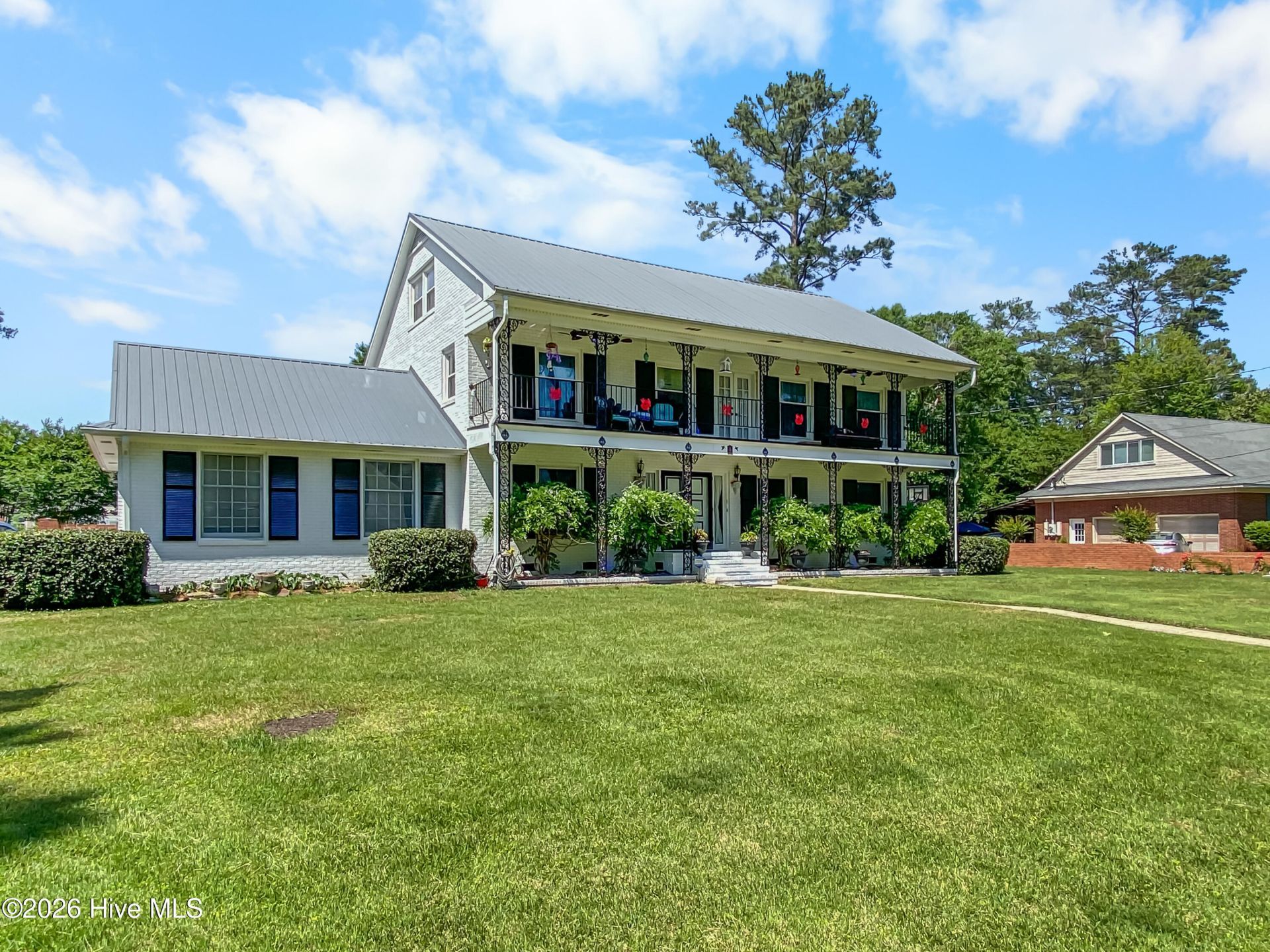 1907 Essex Street, Kinston, NC 28504 Main Photo