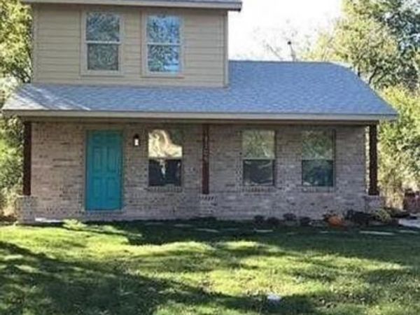 1305 Stanford Street, Greenville, TX 75401