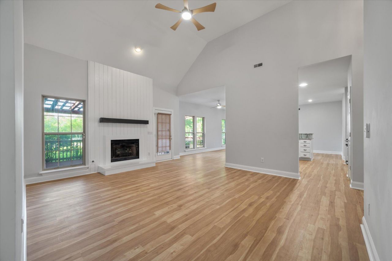 103 Innisbrook Bend Photo 10