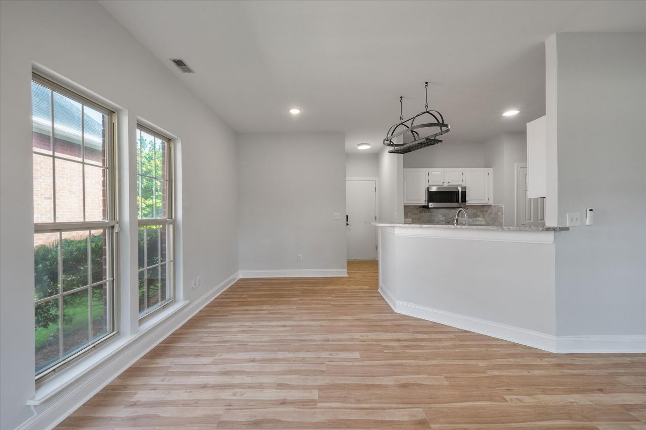 103 Innisbrook Bend Photo 18