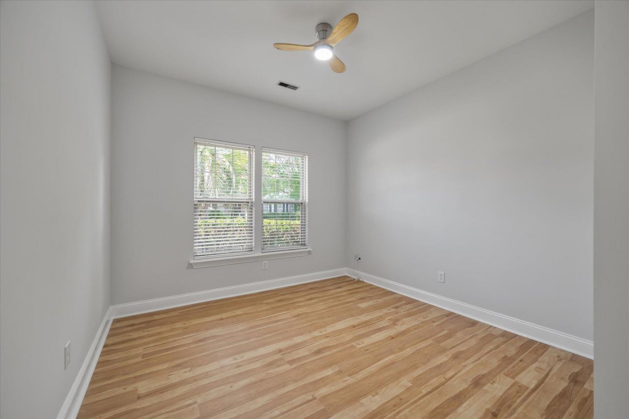 103 Innisbrook Bend Photo 31