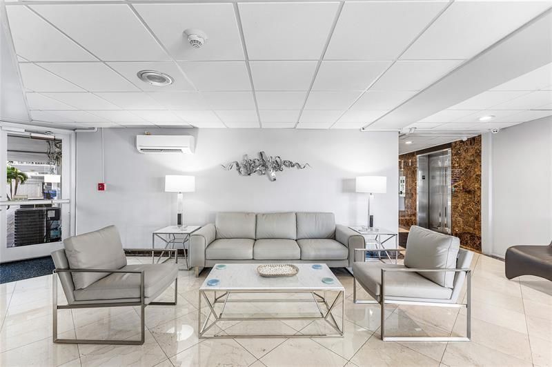 1920 S Ocean Drive, Unit 306, Fort Lauderdale, FL 33316 Photo