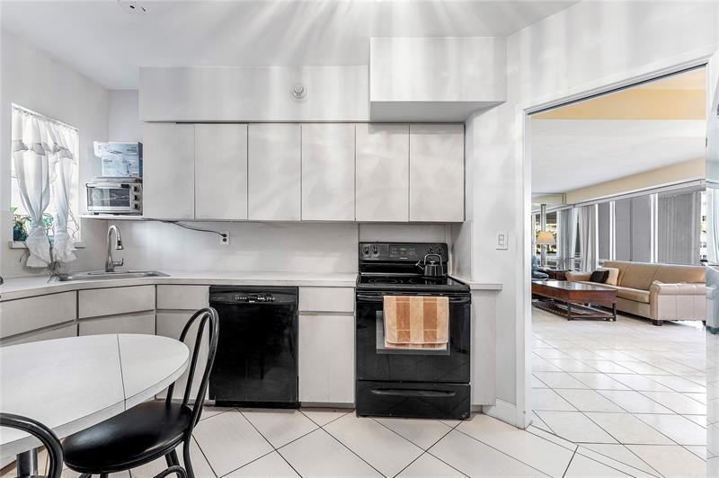 1920 S Ocean Drive, Unit 306, Fort Lauderdale, FL 33316 Photo