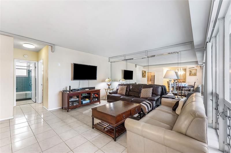 1920 S Ocean Drive, Unit 306, Fort Lauderdale, FL 33316 Photo