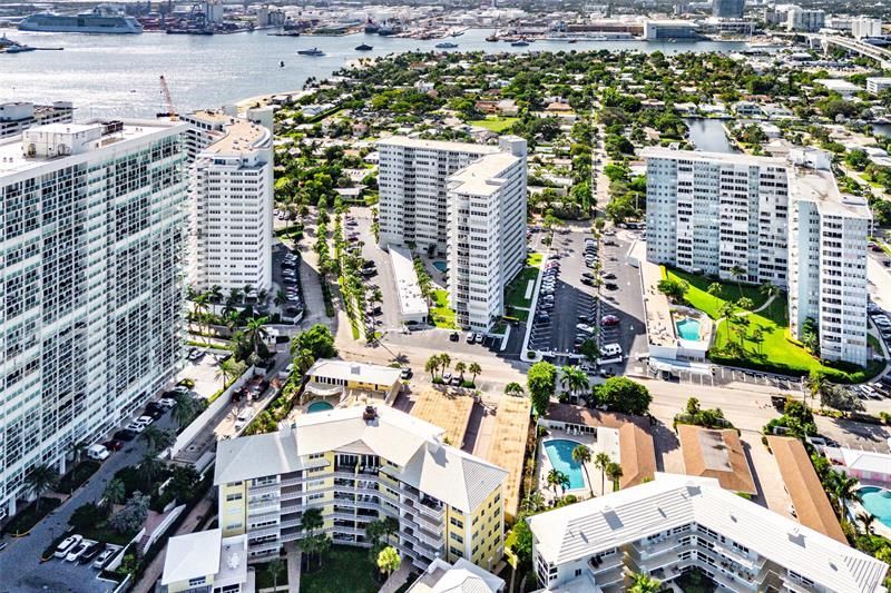 1920 S Ocean Drive, Unit 306, Fort Lauderdale, FL 33316 Photo