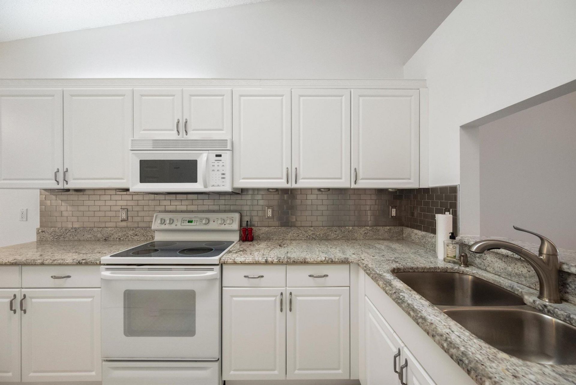 11 Sausalito Drive, Boynton Beach, FL 33436 Photo