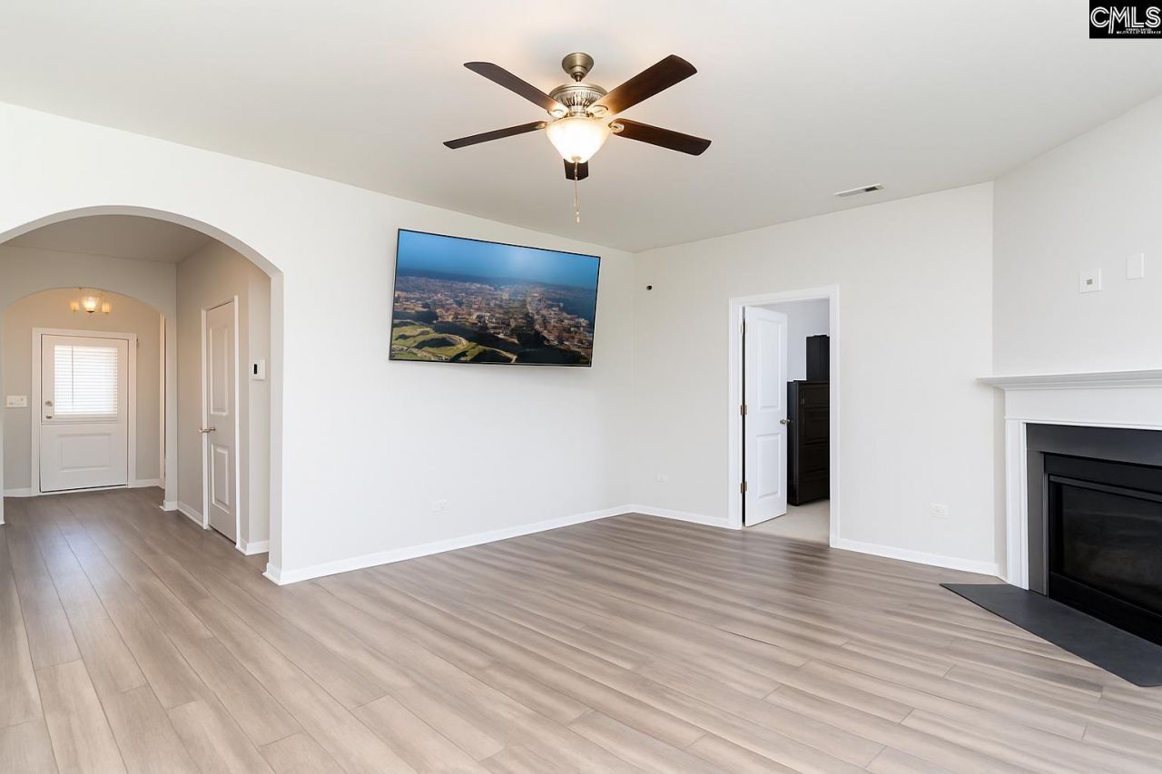 682 Bell Flower Lane  Photo 11