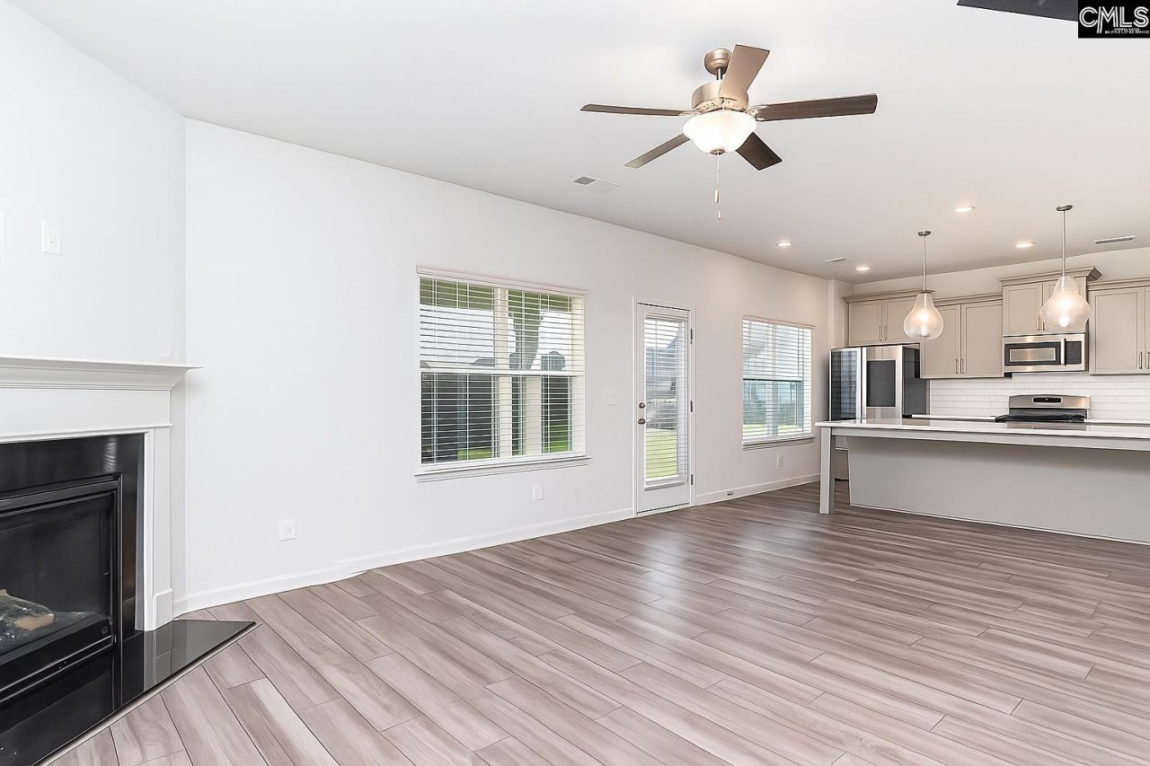 682 Bell Flower Lane  Photo 12