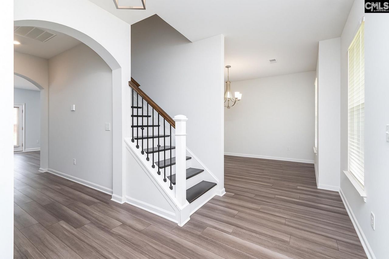 682 Bell Flower Lane  Photo 5