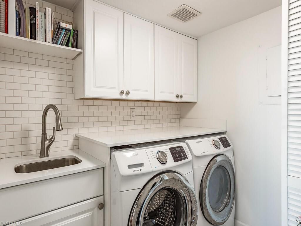 222 Harbour Dr, Unit 503, Naples, FL 34103 Photo