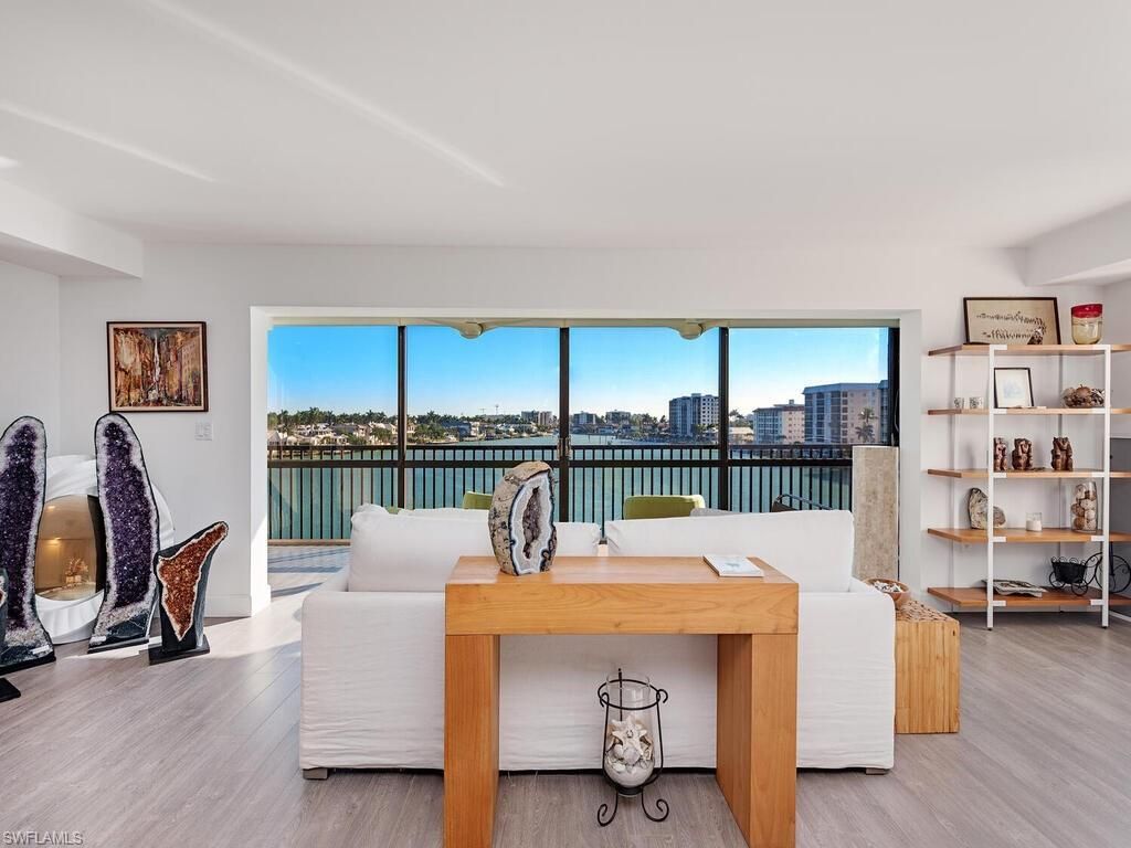 222 Harbour Dr, Unit 503, Naples, FL 34103 Photo