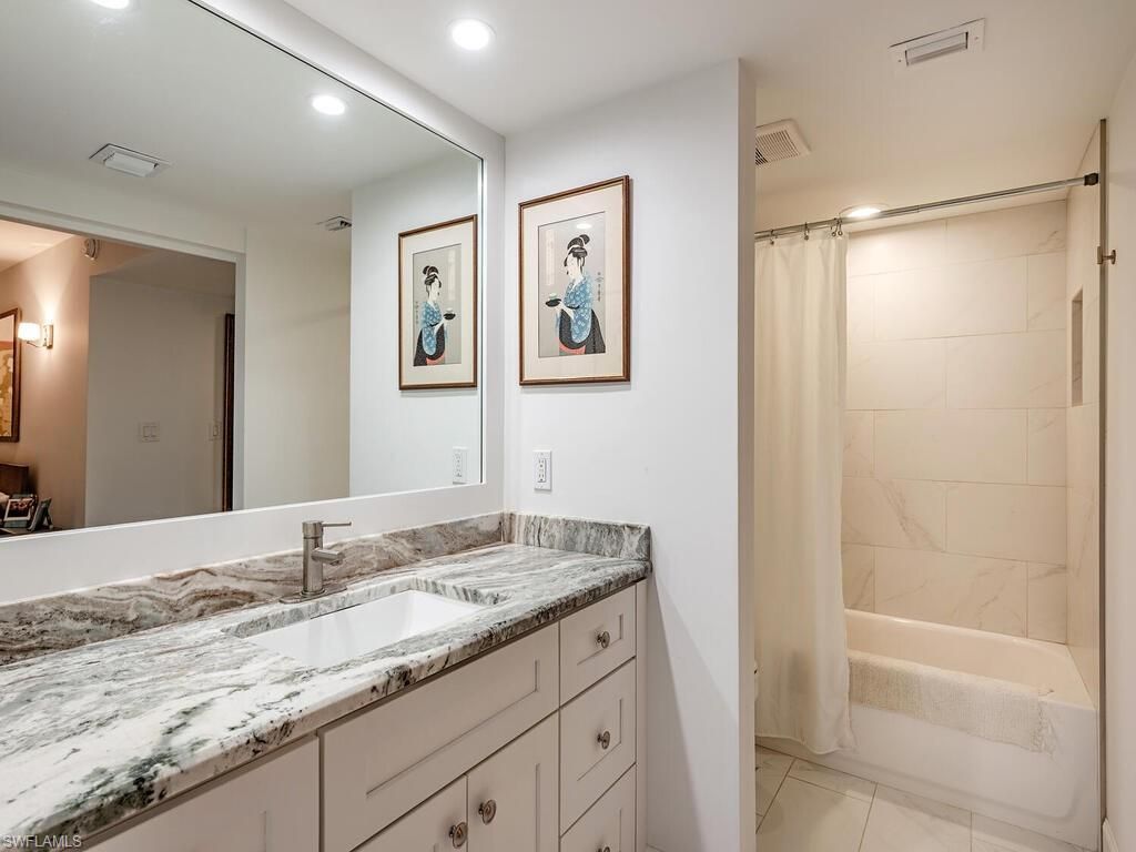 222 Harbour Dr, Unit 503, Naples, FL 34103 Photo