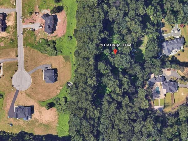 39 Old Phillips Hill Road, New City, NY 10956