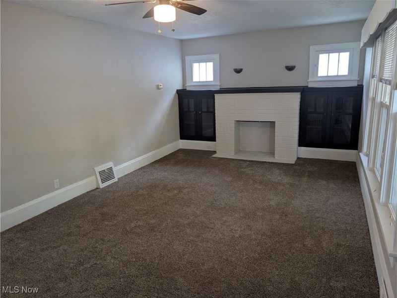 526 Wooster Road N, Barberton, OH 44203 Photo 3