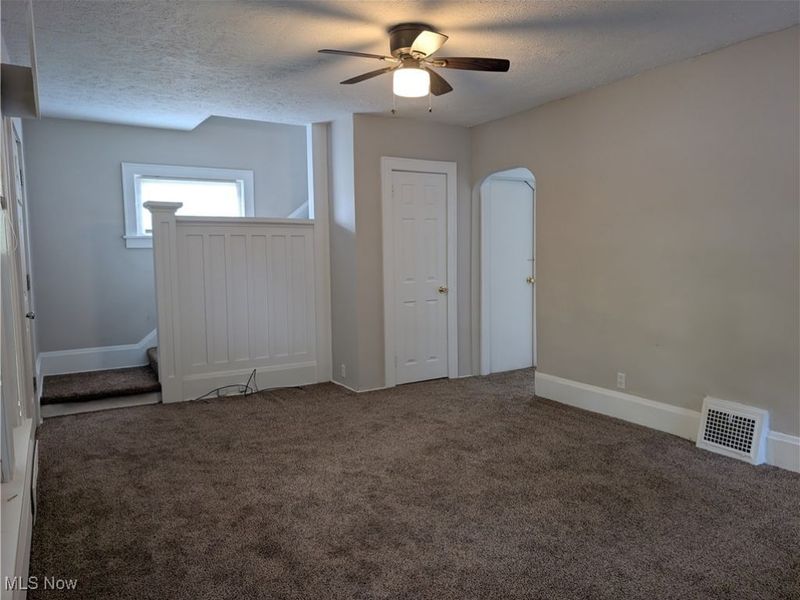 526 Wooster Road N, Barberton, OH 44203 Photo 4