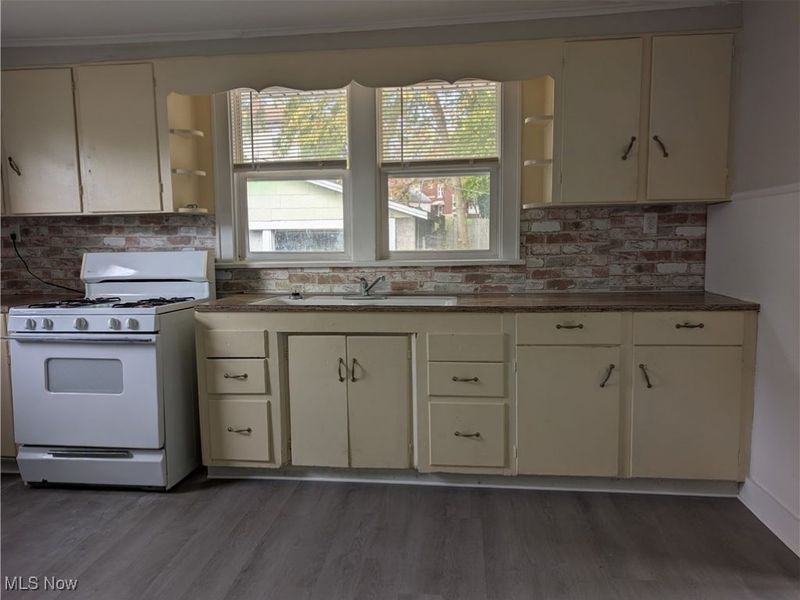 526 Wooster Road N, Barberton, OH 44203 Photo 7