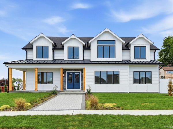 37 Star Lane, Levittown, NY 11756
