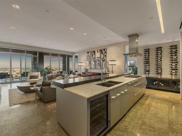 1717 Arts Plaza, Unit 2202, Dallas, TX 75201