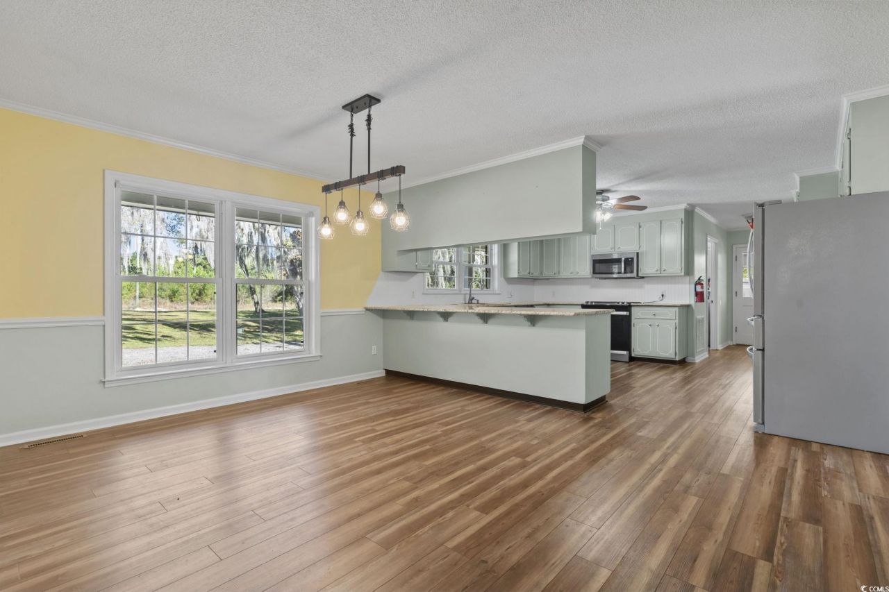 2021 Walter Rd. Photo 12