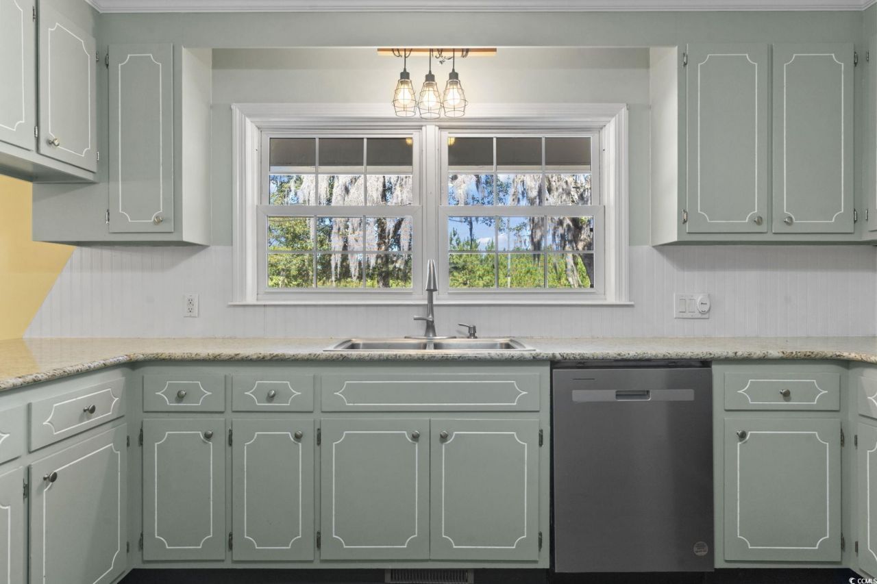 2021 Walter Rd. Photo 16