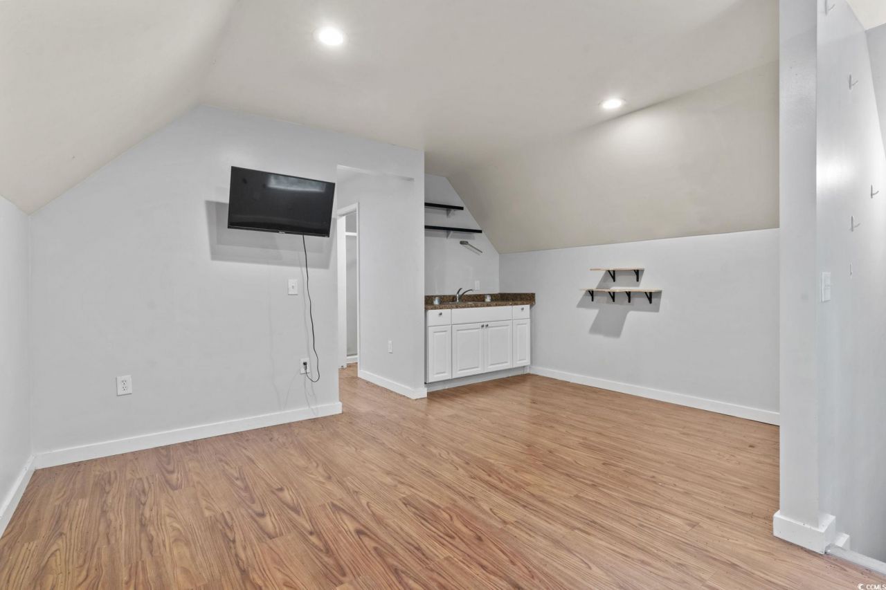 2021 Walter Rd. Photo 27