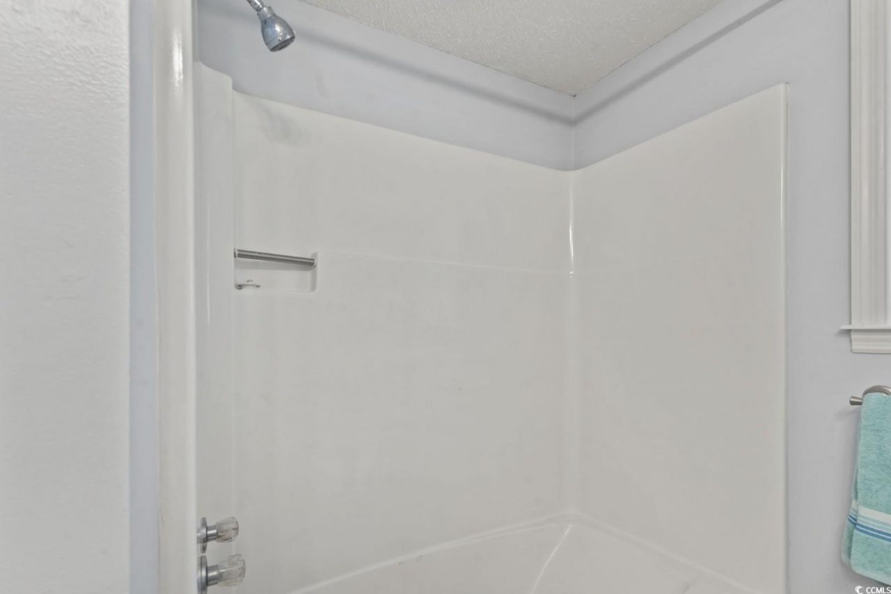 2021 Walter Rd. Photo 6