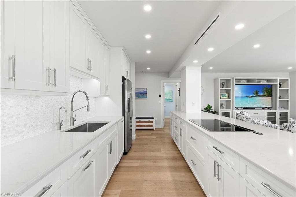 3401 Gulf Shore Blvd N, Unit 506, Naples, FL 34103 Photo