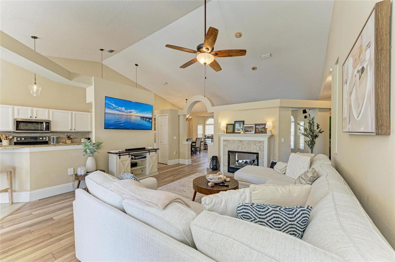 11720 Clubhouse Drive, Lakewood Ranch, FL 34202 Photo