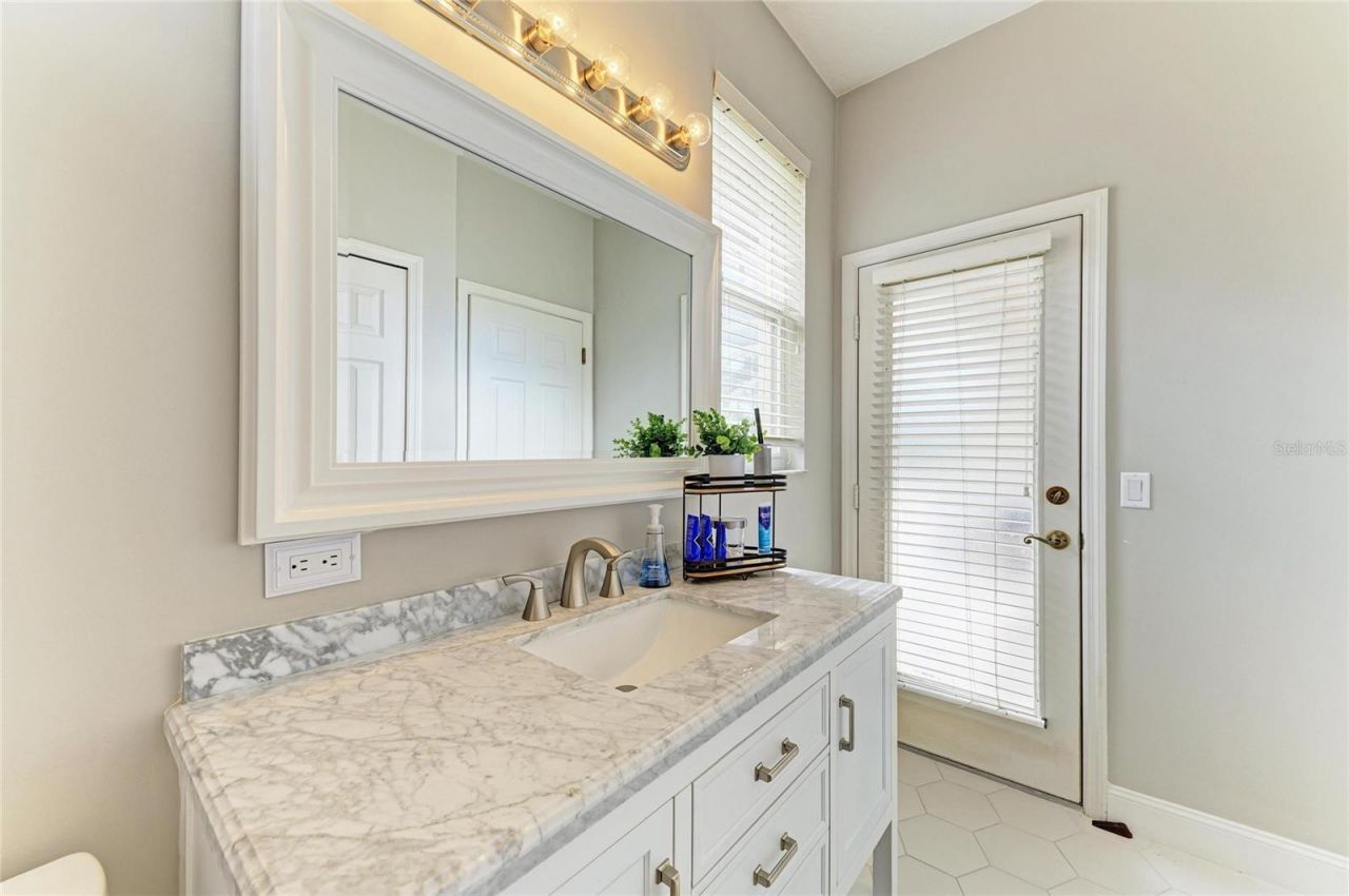 11720 Clubhouse Drive, Lakewood Ranch, FL 34202 Photo