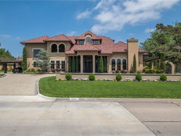 1611 Guilford Lane, Nichols Hills, OK 73120