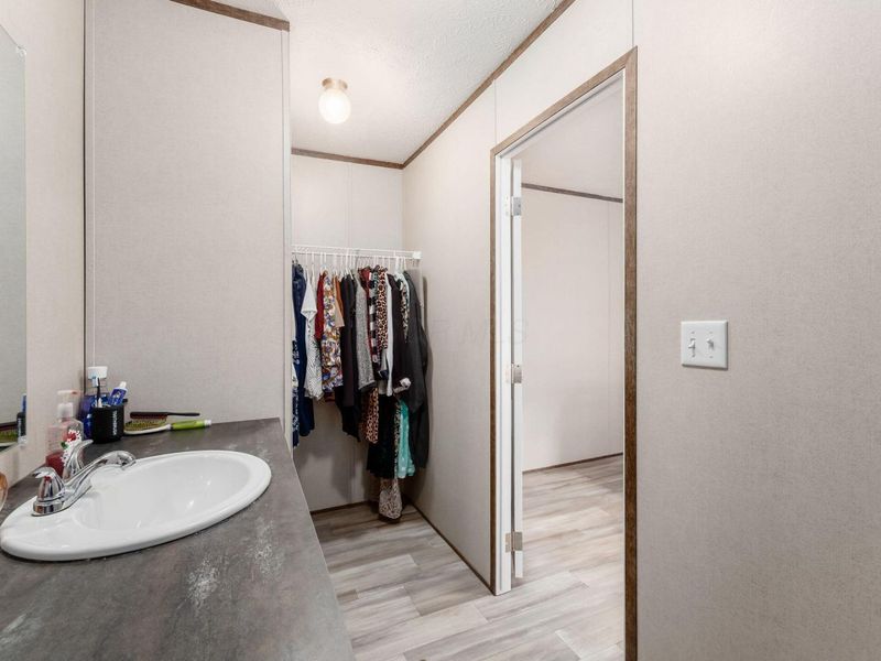 11 Oak Glen Drive, Delaware, OH 43015 Photo 13