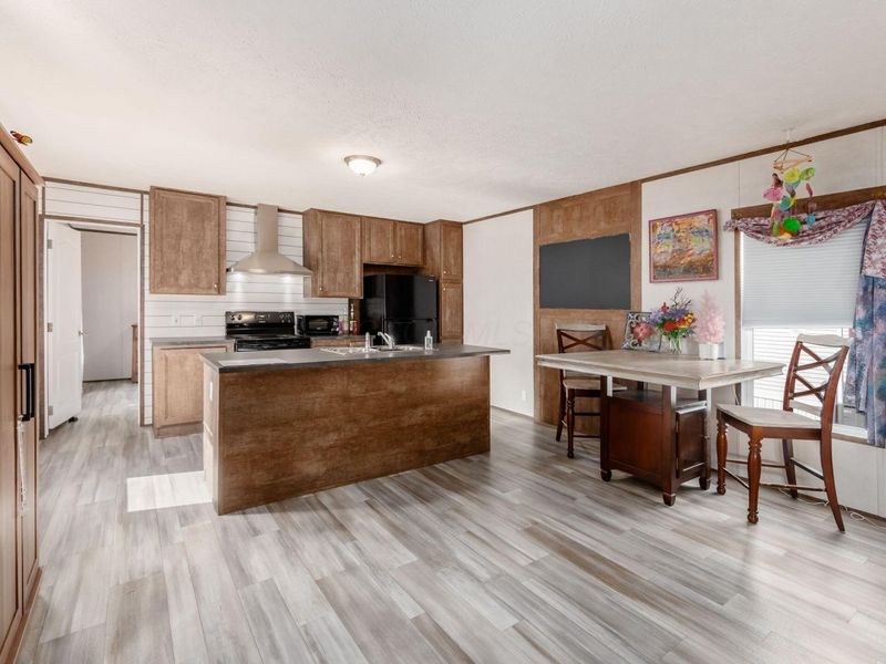 11 Oak Glen Drive, Delaware, OH 43015 Photo 3