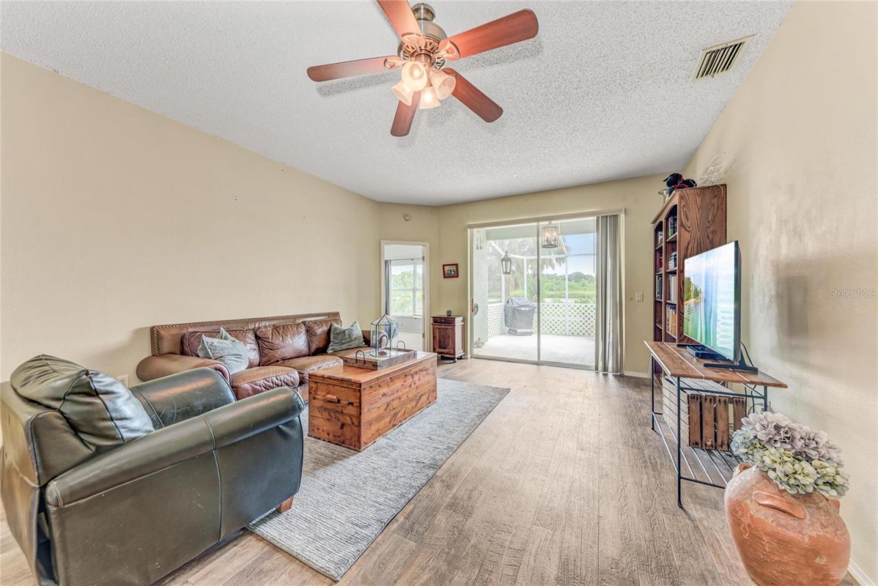 920 Springwood Circle, Bradenton, FL 34212 Photo