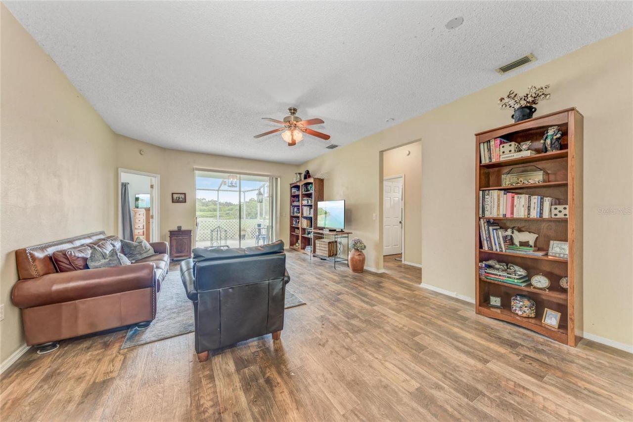 920 Springwood Circle, Bradenton, FL 34212 Photo