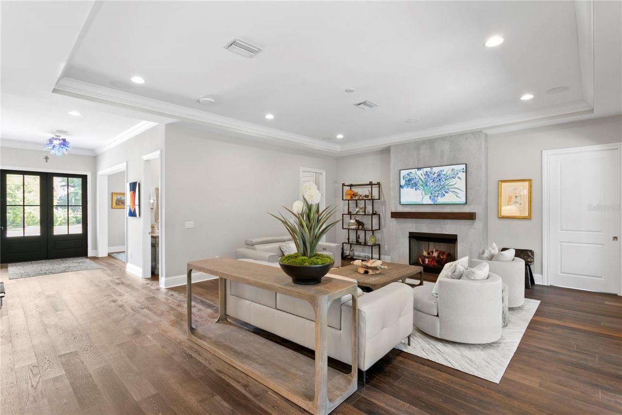 4511 W Swann Avenue, Tampa, FL 33609 Photo