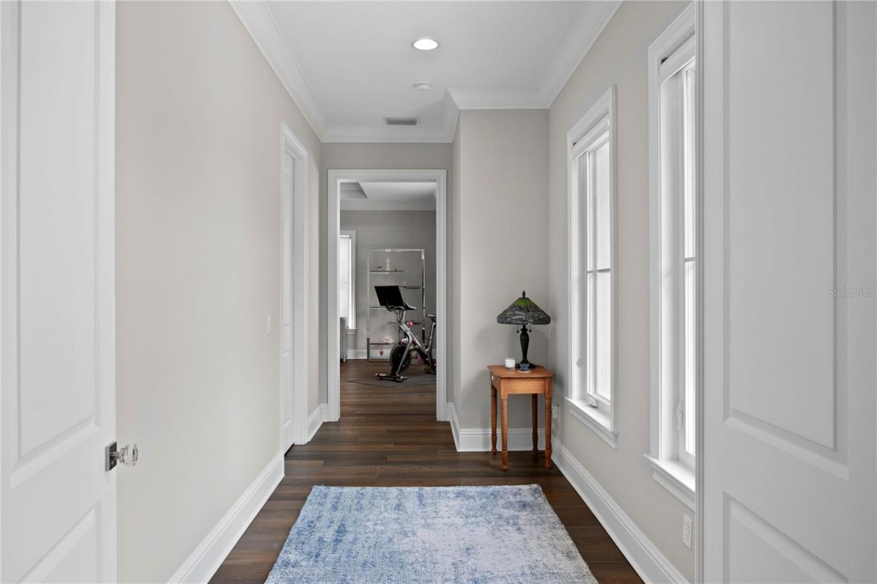 4511 W Swann Avenue, Tampa, FL 33609 Photo