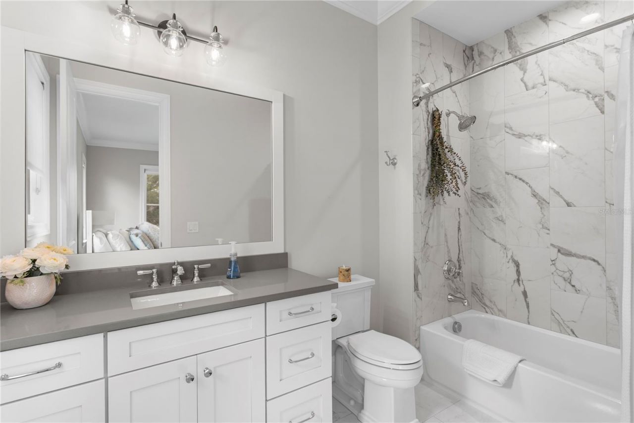 4511 W Swann Avenue, Tampa, FL 33609 Photo