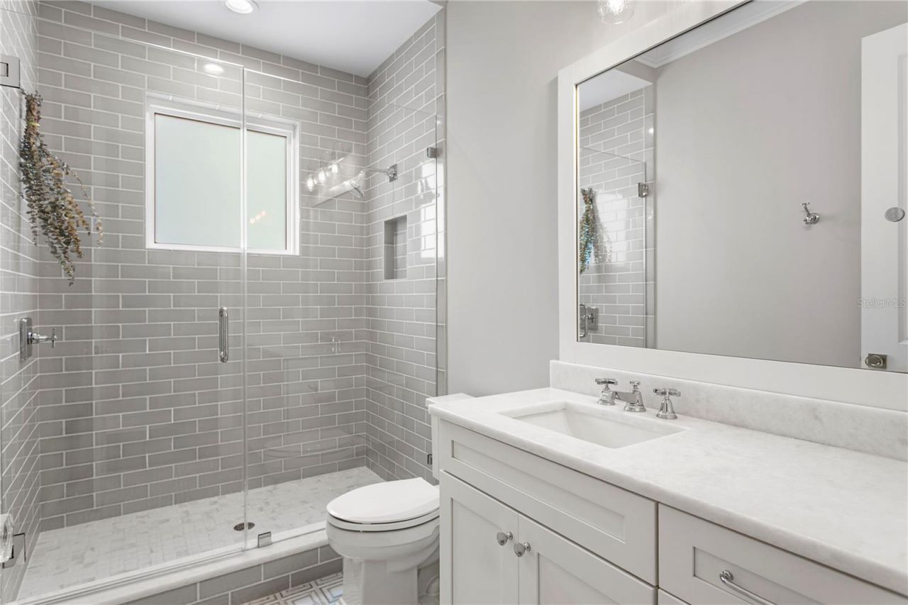 4511 W Swann Avenue, Tampa, FL 33609 Photo