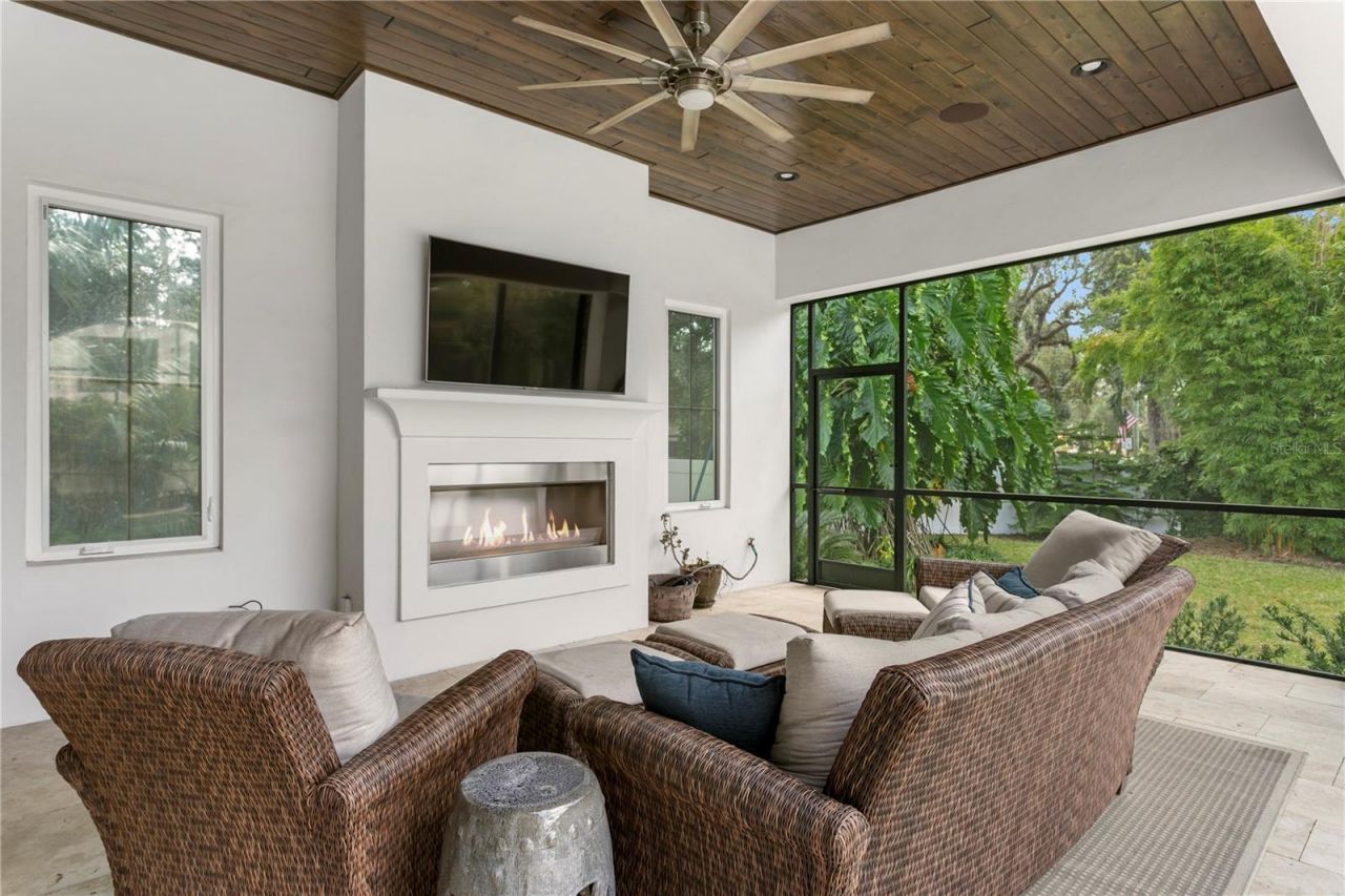 4511 W Swann Avenue, Tampa, FL 33609 Photo