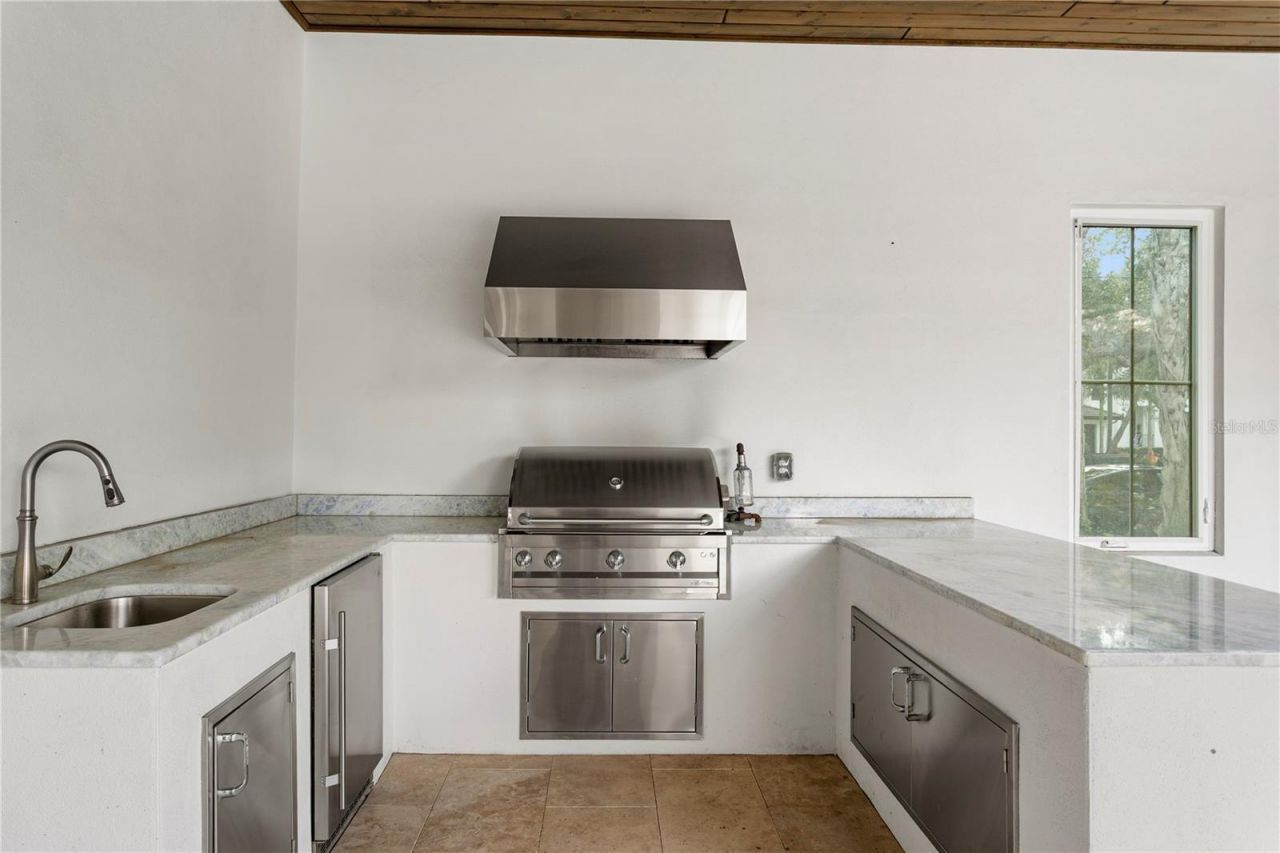 4511 W Swann Avenue, Tampa, FL 33609 Photo