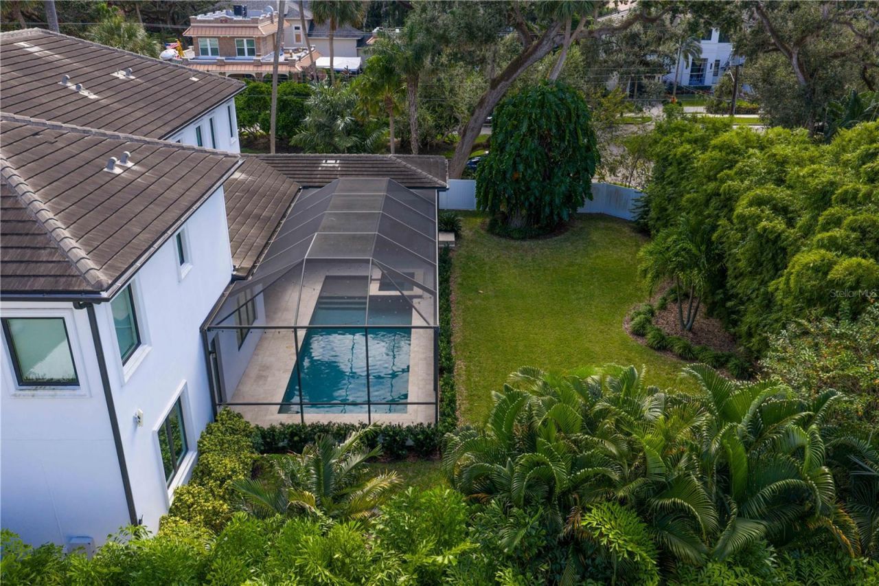 4511 W Swann Avenue, Tampa, FL 33609 Photo