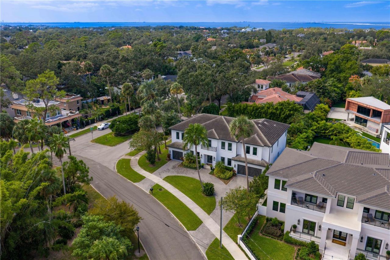 4511 W Swann Avenue, Tampa, FL 33609 Photo