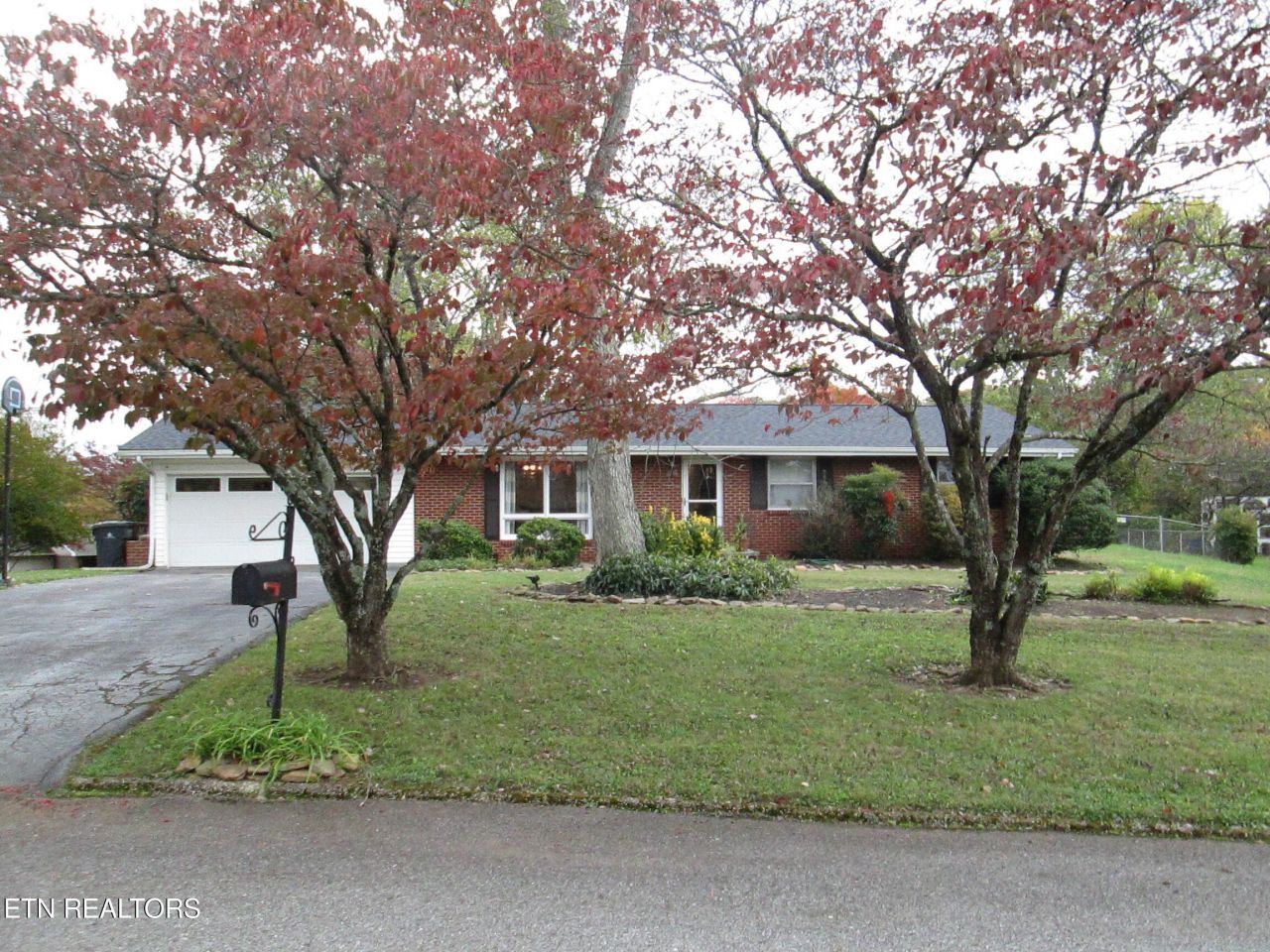 2308 Yorkcrest Drive, Knoxville, TN 37912 Main Photo