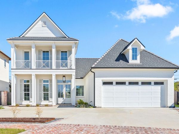 207 Barkhill Drive , Lafayette, LA 70508